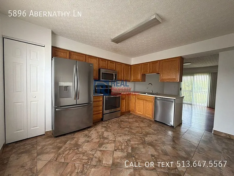 5896 Abernathy Ln — Photo 7