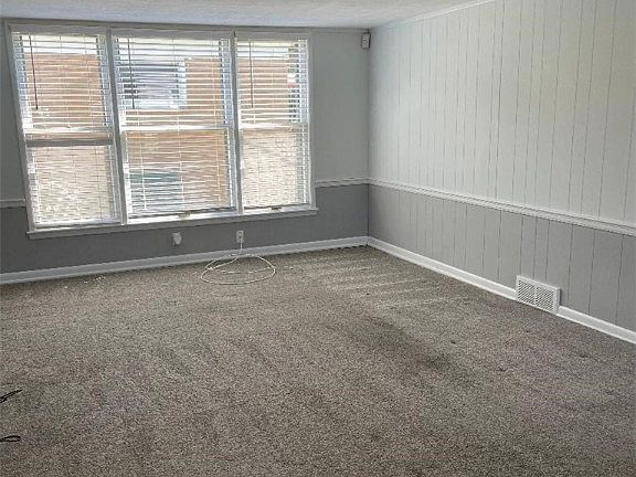 3rd image of 4332 W 202nd St