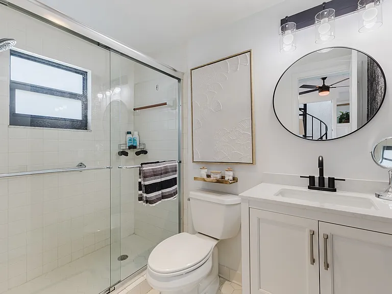 801 River Point Dr #102A — Photo 10