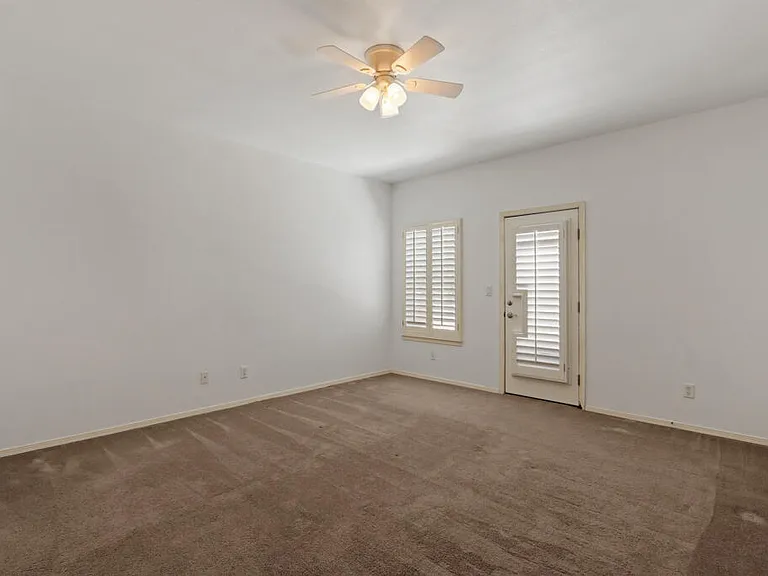 561 Green Village Ct #A — Photo 29