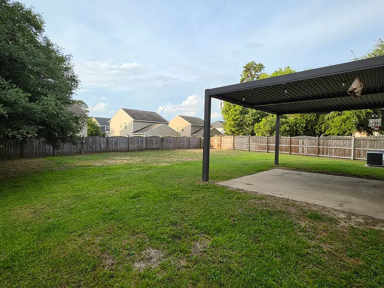 147 Niblick Dr — Photo 35