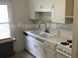 648 N Broad St #B, Woodbury, NJ 08096