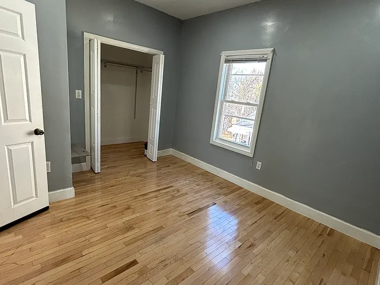 241 Ash St #2 — Photo 6