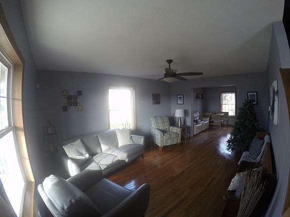4th image of 1074 Sparrow Ln