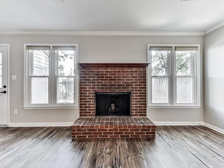 1365 Old Virginia Ct SE — Photo 4