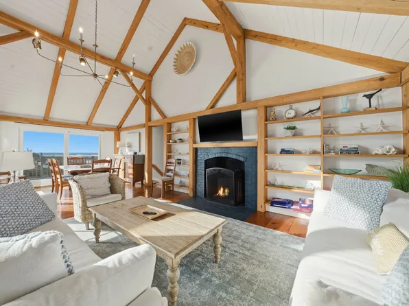 45 Sheep Pond Rd, Nantucket, MA 02554