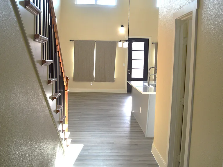 4480 County Road 895 — Photo 11