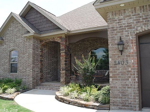 2nd image of 2403 Valley Dr