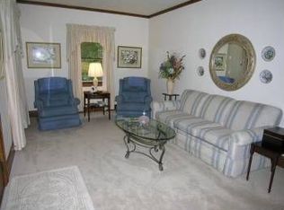 527 Arbour Ct, Mundelein, IL