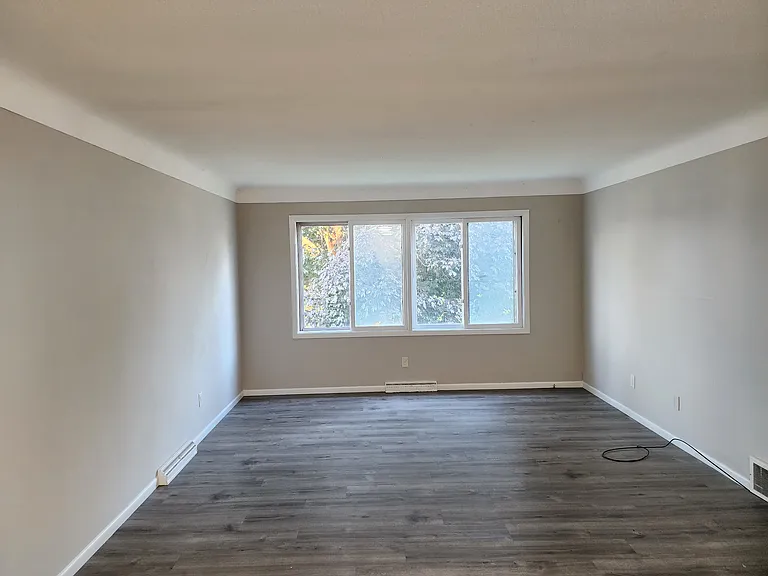 405 2nd Ave S — Photo 3
