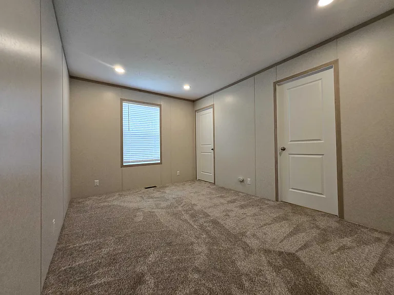 29800 Guilford Cir #288 — Photo 10