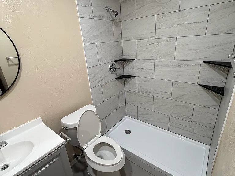 607 Arbor Ln — Photo 13