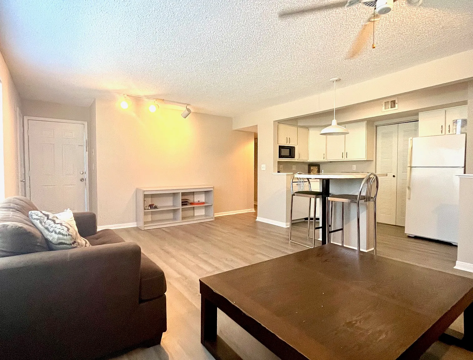 2601 SW Archer Rd C211 - 4 — Photo 4