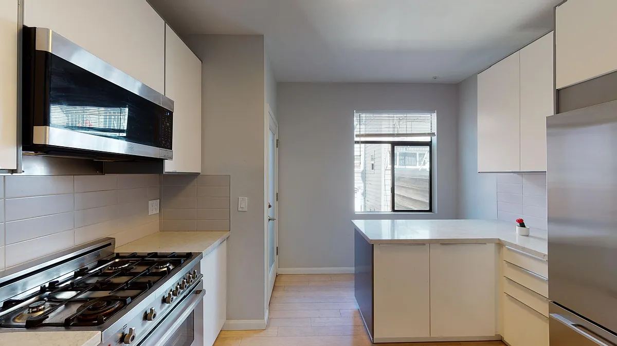 Building Photo - 616A Natoma St