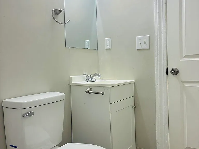 1030 Caldwell St — Photo 10