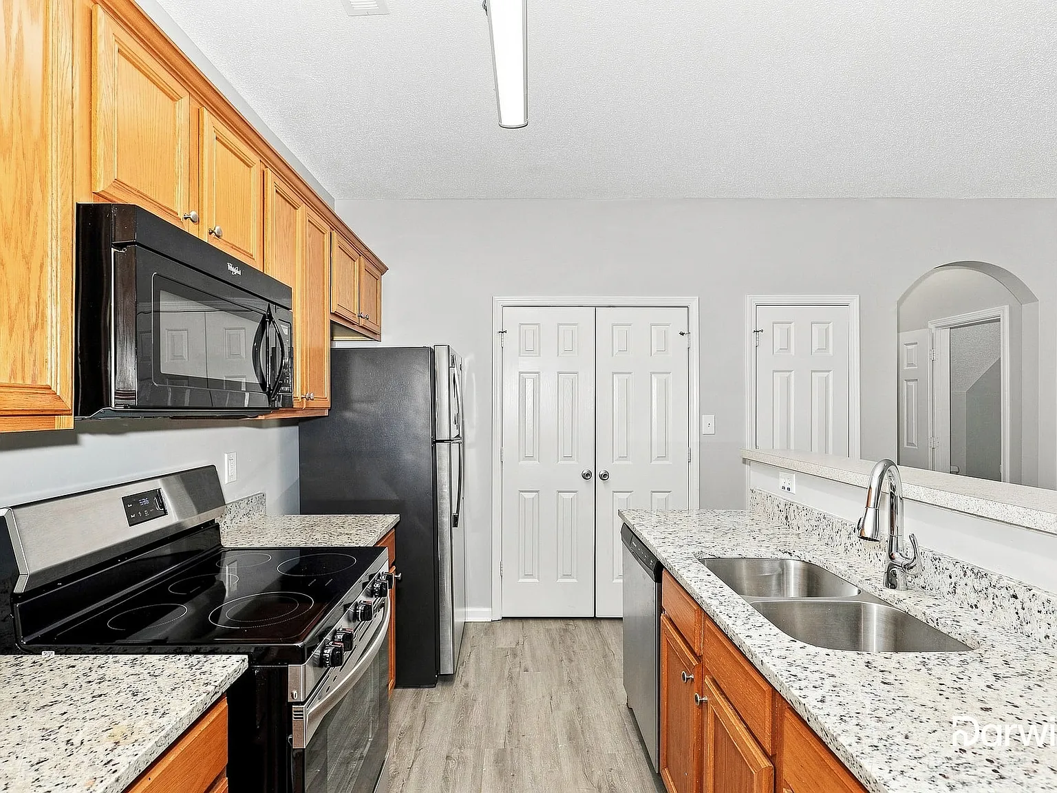 3 bed, 2.5 bath, 1536 sqft, $1,695 — Photo 2