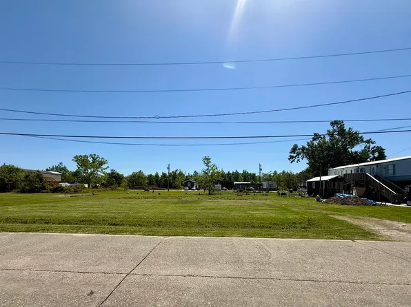 435 Sterling Dr, Houma, LA 70363