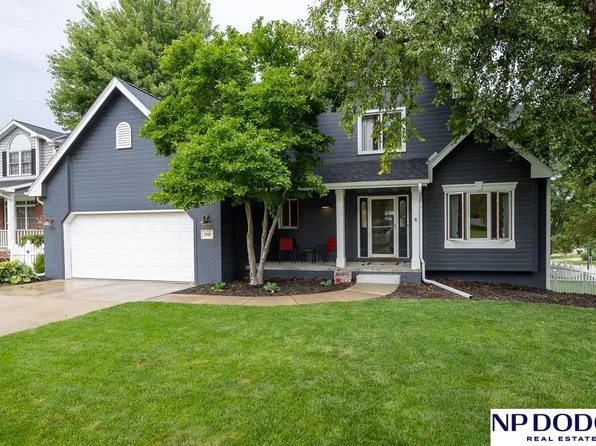 7401 Elk Creek Dr, Lincoln, NE 68516