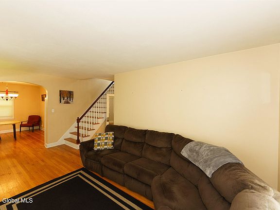 4th image of 43 Danker Ave