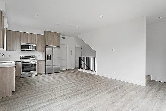610 N Harvard Blvd #608-1/2