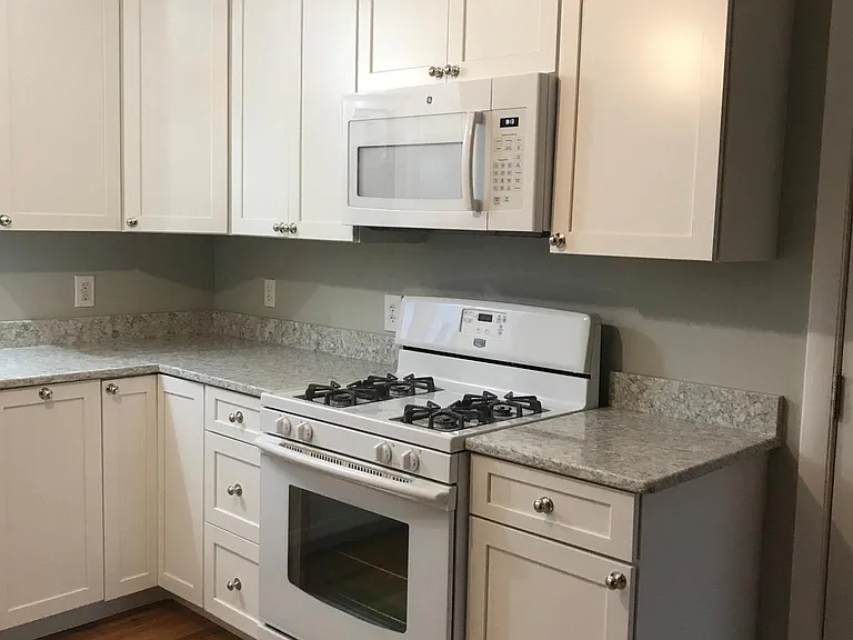 Gas stove & microwave