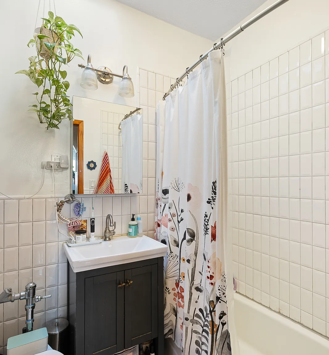 239 West 16th Street — Photo 4