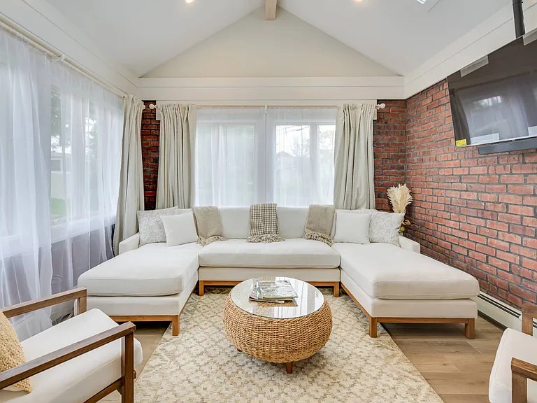 3 Oakhurst Rd #6 — Photo 5