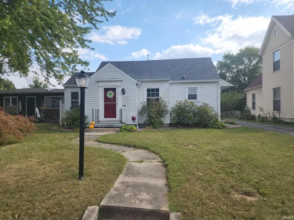 2217 E Broadway St, Logansport, IN 46947