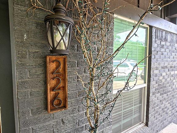 4th image of 226 Westside Dr