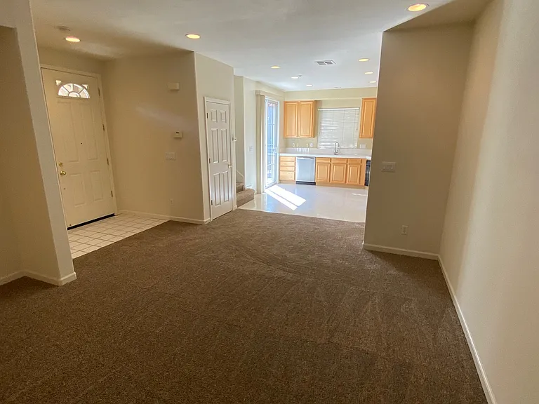 396 Marble Arch Ave #3 — Photo 4