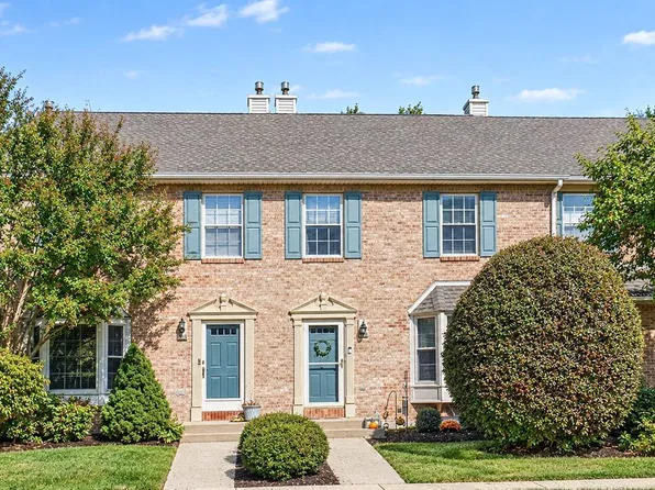 210 Cherrywood Ct, Pottstown, PA 19464