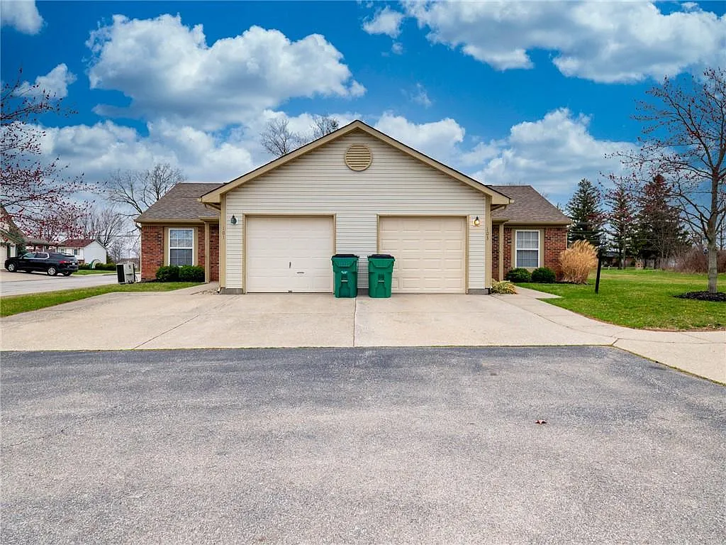 101 Woodberry Dr photo 1