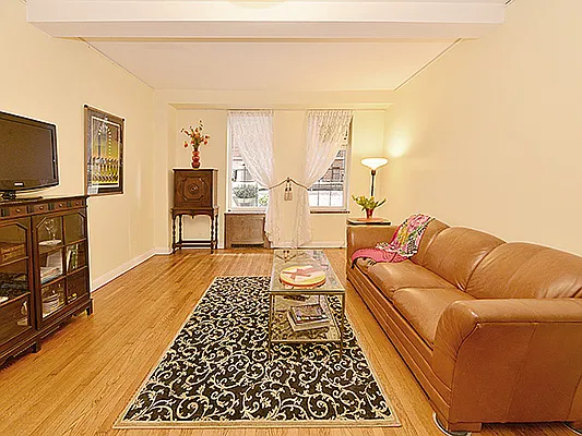 Rented by Cooper & Cooper Real Estate | media 2