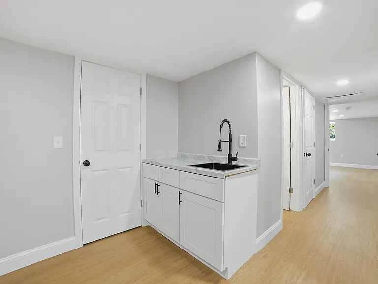 44 Topsfield Cir — Photo 13