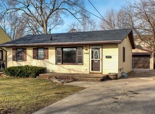 2910 Sampson St, Des Moines, IA 50313
