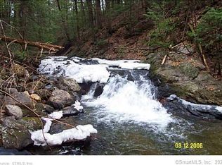 23 Deer Run Rd, Collinsville, CT 06019