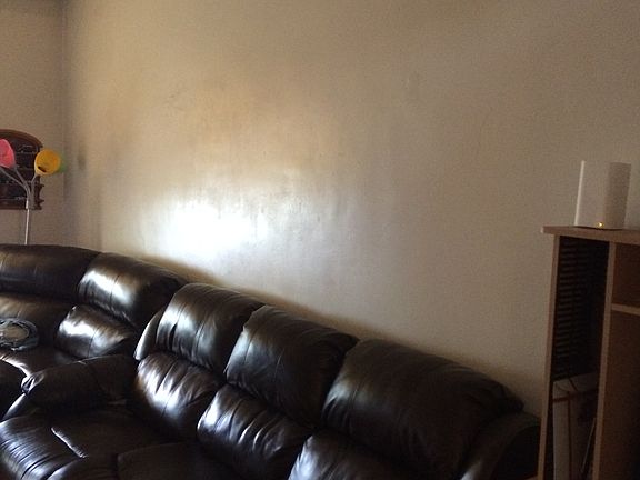 2nd image of 2679 Hubbard St #1