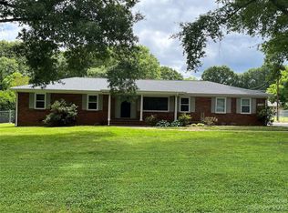 6255 Lynwood Dr NW, Concord, NC 28027