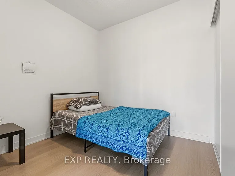 859 The Queensway #905 — Photo 24