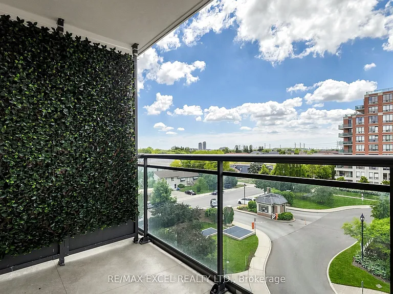 350 Red Maple Rd #508 — Photo 33