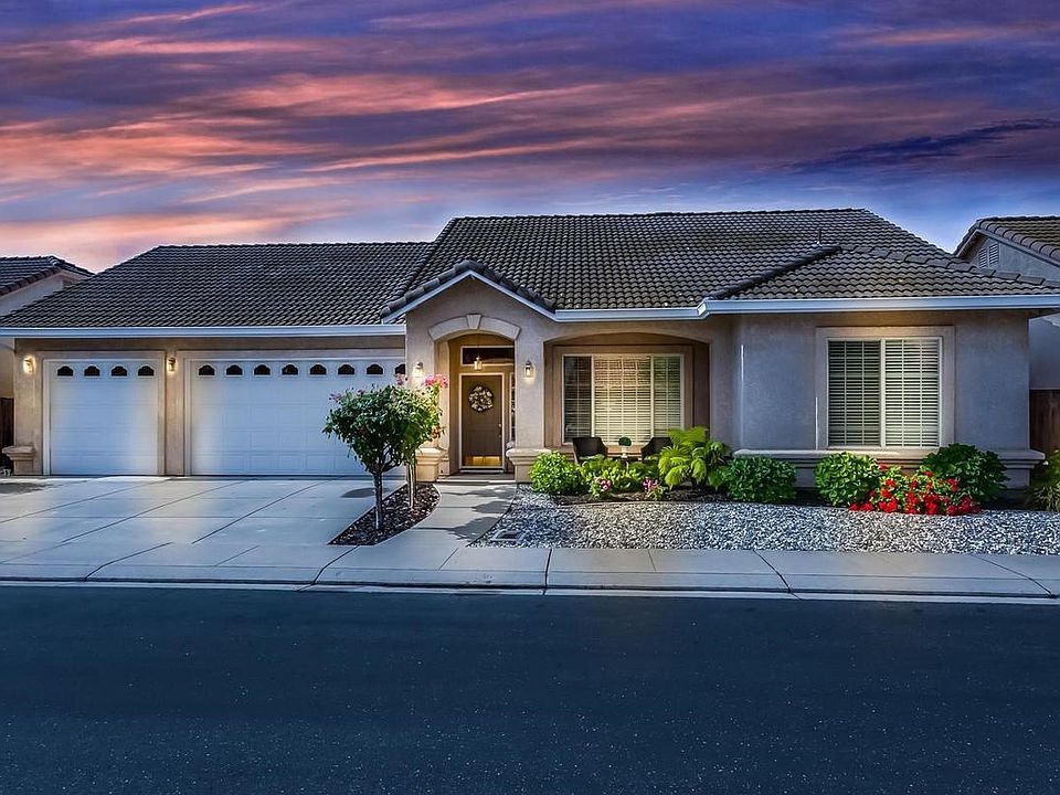 Welcome to 3408 Harvest Hickory Drive! Impressive and hard to find single story home w/3 Car Garage and Backyard Swimming Pool w