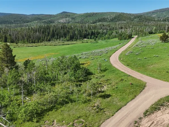 32795 Colt Trl, Oak Creek, CO 80467