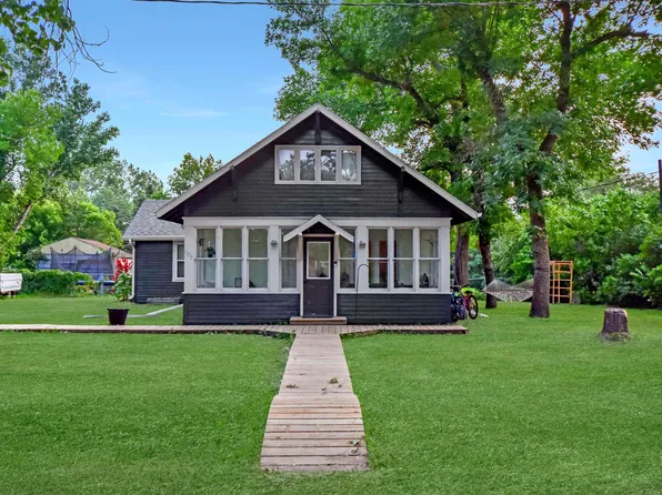 505 Reserve St, Plaza, ND 58771