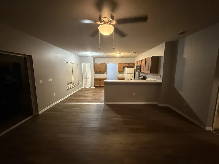 1222 Amazon Ln — Photo 4