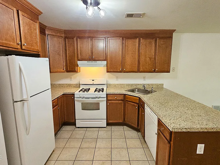 380 Radio Rd #C-2 — Photo 4