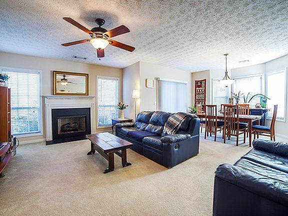 5th image of 317 Parkview Manor Dr