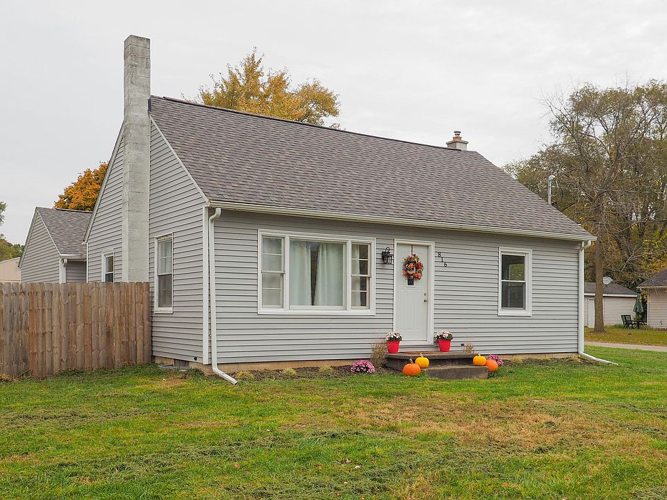 1st image of 816 W Van Hoesen Blvd