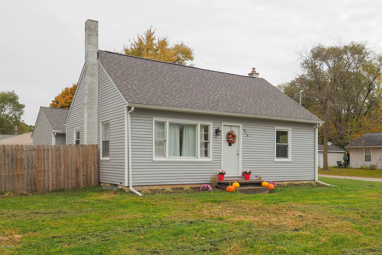 816 W Van Hoesen Blvd photo 1