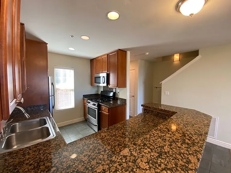 172 Mar Vista Dr — Photo 8