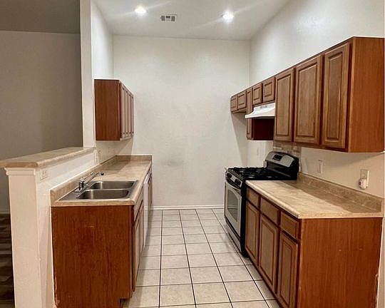 2nd image of 2064 24th Ave SE #2064